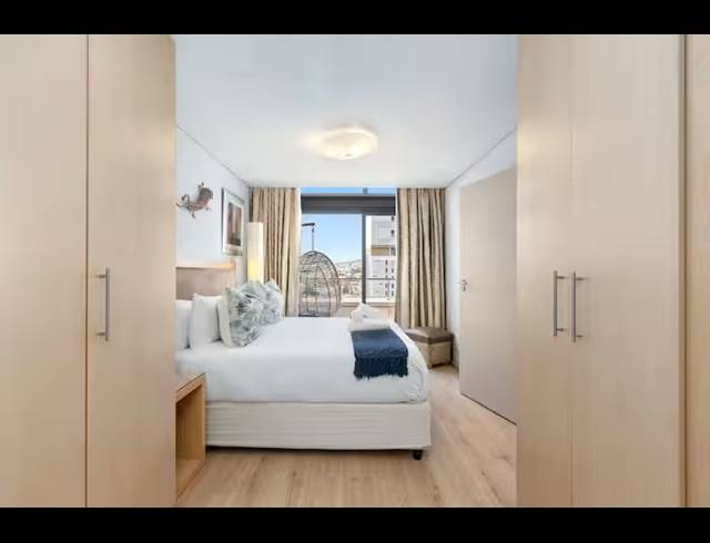 2 BEDROOM APARTMENT TO LET IN CAPE TOWN CITY CENTRE